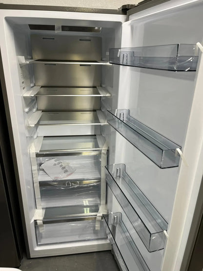 Factory second Hisense 384L upright freezer