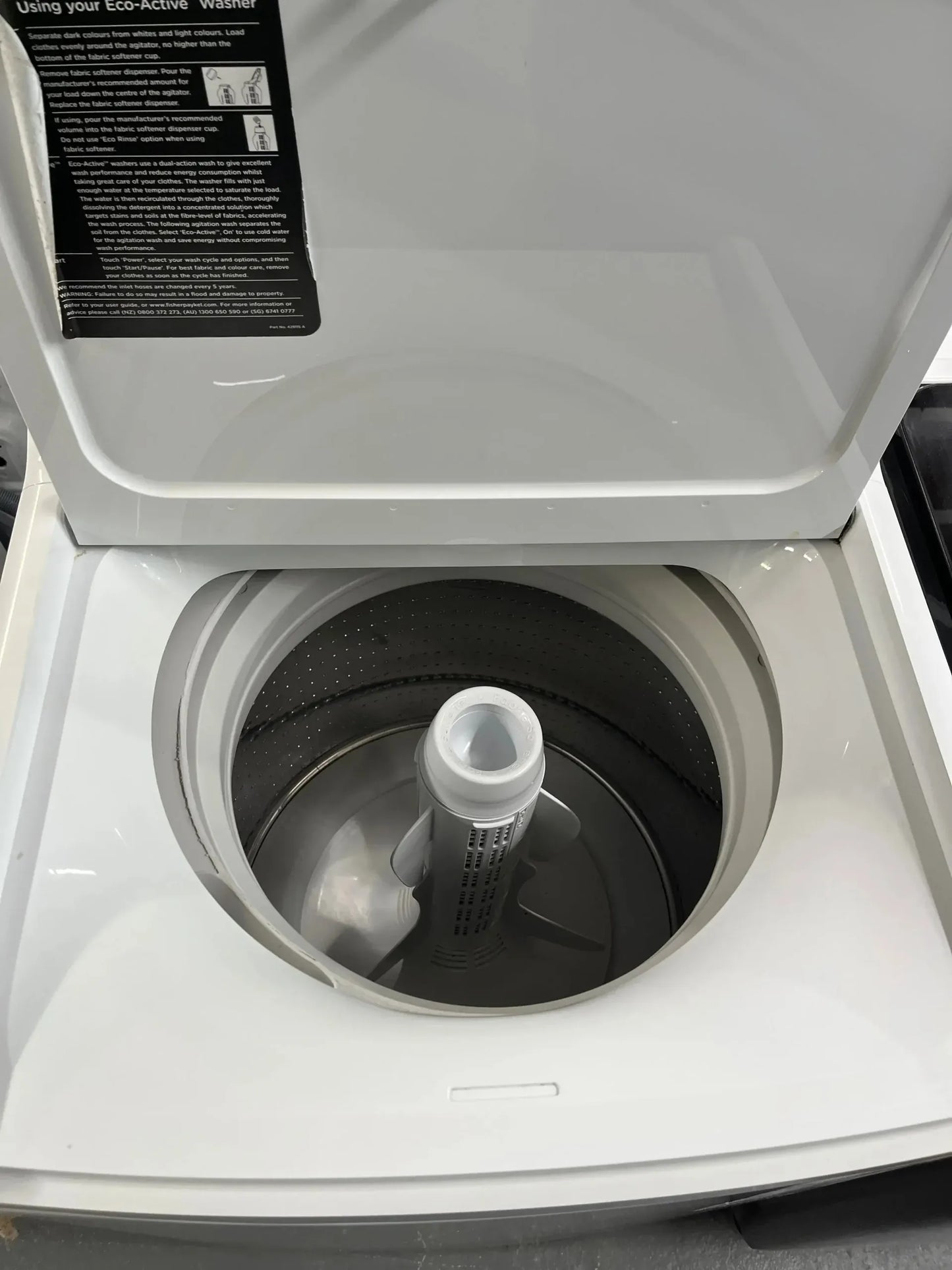 Refurbished fisher and paykel 8 kgs washing machine